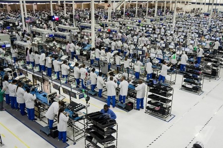 Bên trong nhà máy lắp ráp smartphone Moto X của Motorola tại Mỹ - 3 Cổng vào nhà máy. Đây vốn là nhà máy được sử dụng bởi Nokia trước đây.