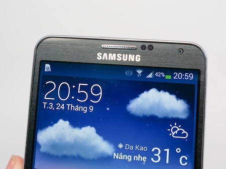 Đập hộp Galaxy Note 3 chính hãng bán tại Việt Nam - 9 Cảm biến và camera phụ ở mặt trước