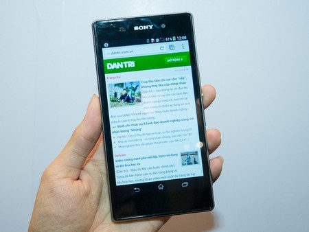 Mở hộp smartphone “siêu camera” Xperia Z1 tại Việt Nam - 11 Duyệt web trên sản phẩm