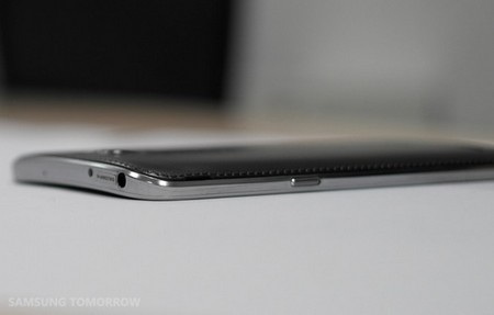 Đánh giá điện thoại cong Samsung Galaxy Round - 2 Video thực tế tính năng “Round Interaction”: