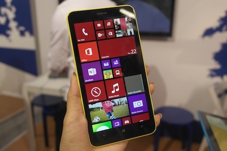 Nokia Lumia 1320.