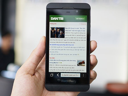 Những smartphone “hàng hiệu” rớt giá mạnh ttrong tháng 9