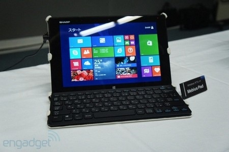 Sharp trình làng máy tính bảng Windows 8 chống bụi và nước - 2 Sản phẩm có thể gắn thêm bàn phím rời để trở thành laptop
