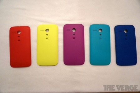 Motorola chính thức trình làng smartphone “tắc kè hoa” giá rẻ Moto G - 8 Lớp vỏ sau có thể tháo rời để thay đổi màu sắc