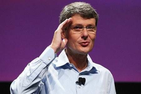 “Hàng loạt tướng lĩnh cao cấp ra đi” là điểm nhấn công nghệ tuần qua