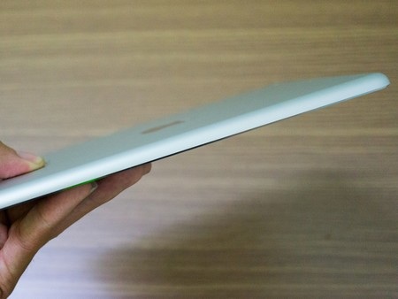 Cận cảnh iPad mini Retina màn hình siêu nét mới về Việt Nam - 11 Cạnh trái trơn