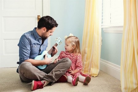 Xúc động với bộ ảnh người đàn ông góa vợ và con gái nhỏ - 11 Phạm Thế Quang Huy