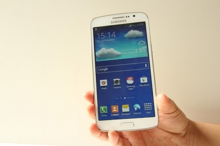 Smartphone màn hình lớn tấn công phân khúc tầm trung - 1 Sản phẩm có màn hình rộng 5,25-inch