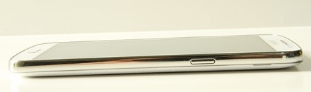Cận cảnh phablet tầm trung Galaxy Grand 2 chính hãng tại Việt Nam - 5 Nút nguồn ở cạnh phải