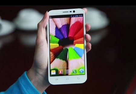 Màn hình độ phân giải HD, tấm nền IPS mang đến cho FPT HD V khả năng hiển thị sắc nét