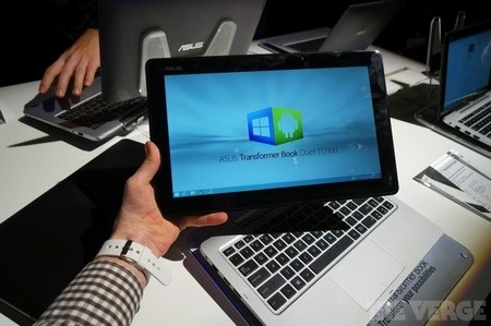 Asus ra mắt máy tính bảng sử dụng song song Windows và Android - 5 Sử dụng ở chế độ máy tính bảng