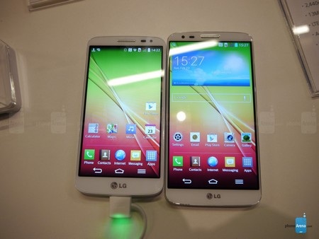 Cận cảnh phiên bản thu nhỏ của smartphone “bom tấn” LG G2 - 8 G2 mini đọ dáng cùng “đàn anh” G2