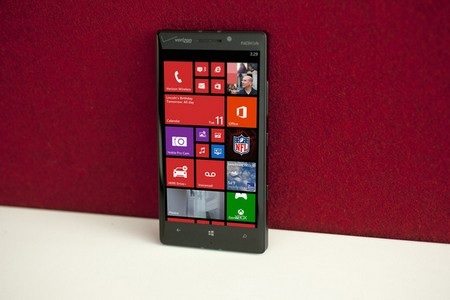 Lumia Icon màn hình 5-inch với cấu hình “khủng” trình làng - 2 Video mở hộp và trải nghiệm thực tế Lumia Icon: