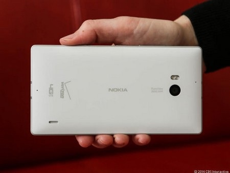 Lumia Icon màn hình 5-inch với cấu hình “khủng” trình làng - 6 Video mở hộp và trải nghiệm thực tế Lumia Icon: