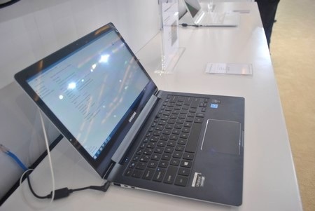 Bên cạnh đó là phiên bản ATIV Book 9 Plus