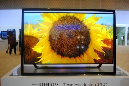 Màn hình cong hứa hẹn sẽ mang lại trải nghiệm mới mẻ cho người xem