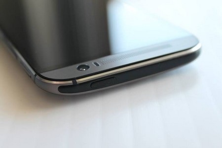 Lộ ảnh mở hộp của HTC M8 trước giờ sản phẩm ra mắt - 11 Chi tiết các góc cạnh của HTC M8