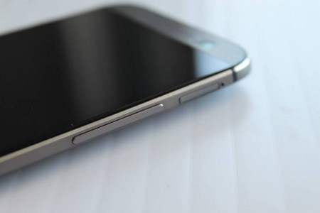Lộ ảnh mở hộp của HTC M8 trước giờ sản phẩm ra mắt - 9 Chi tiết các góc cạnh của HTC M8