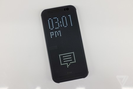 Cận cảnh lớp vỏ thông minh dạng đục lỗ độc đáo của HTC One M8 - 1 Thông báo khi có tin nhắn đến