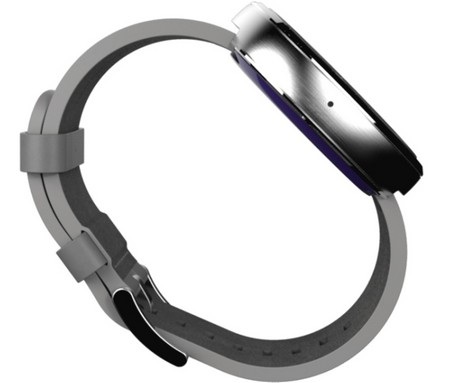 Motorola, LG công bố hình ảnh mới nhất smartwatch của mình - 5 Dây đeo bằng chất liệu da. Cạnh trái là microphone
