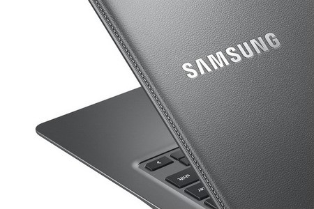 Samsung trình làng laptop với lớp vỏ vân da như Galaxy Note 3 - 4 Video thực tế Samsung Chromebook 2 Series: