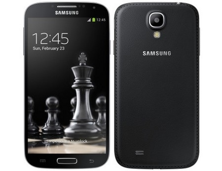Samsung Galaxy S4 phiên bản đặc biệt có giá đắt tương đương Galaxy S5 - 1 Phiên bản Galaxy S4 đặc biệt với mặt lưng có họa tiết giả da như trên Galaxy Note 3
