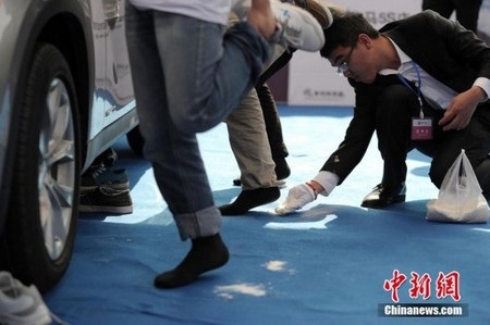Vẻ mặt đau đớn của một thí sinh tham dự cuộc thi