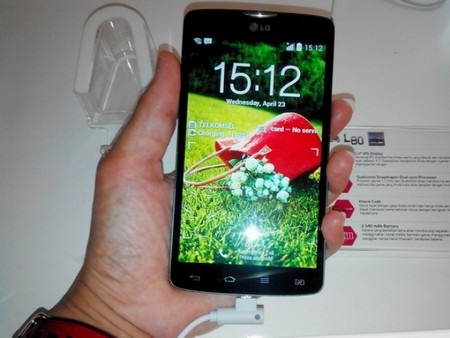 LG ra mắt phablet tầm trung L80 với giá chưa đến 5 triệu đồng - 2 T.Thủy