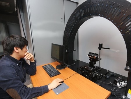 Cận cảnh quá trình kiểm tra độ bền của Galaxy S5 trước khi xuất xưởng - 13 Thử nghiệm camera trên smartphone bằng cách chụp ảnh trong nhiều điều kiện ánh sáng khác nhau.