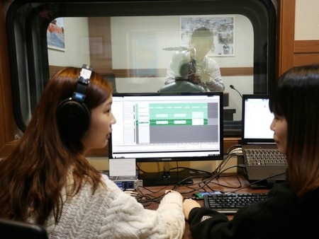 Cận cảnh quá trình kiểm tra độ bền của Galaxy S5 trước khi xuất xưởng - 14 Thử nghiệm camera trên smartphone bằng cách chụp ảnh trong nhiều điều kiện ánh sáng khác nhau.