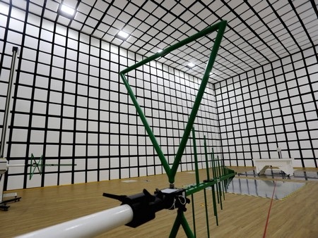 Cận cảnh quá trình kiểm tra độ bền của Galaxy S5 trước khi xuất xưởng - 2 Cận cảnh quá trình kiểm tra độ bền của Galaxy S5 trước khi xuất xưởng