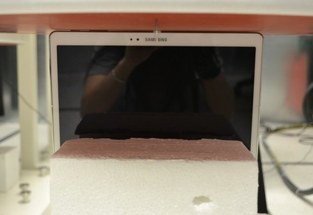 Tiếp tục lộ ảnh thực tế máy tính bảng cao cấp Galaxy Tab S của Samsung - 5 T.Thủy
