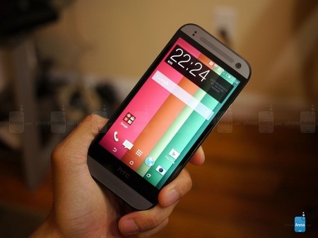 HTC bất ngờ trình làng “biến thể thu nhỏ” của smartphone One M8 - 15 T.Thủy