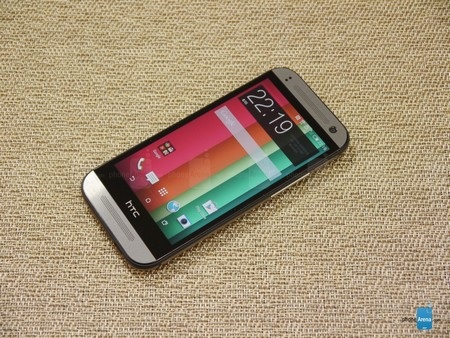 HTC bất ngờ trình làng “biến thể thu nhỏ” của smartphone One M8 - 4 T.Thủy