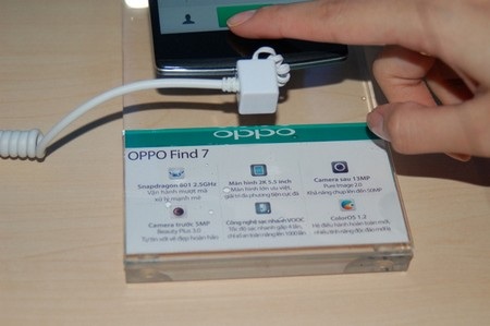 Smartphone 2K ra mắt ấn tượng trong đêm công chiếu Transformers 4