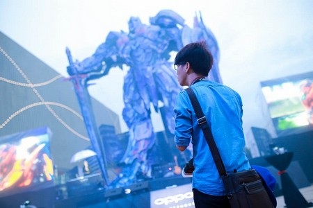 Smartphone 2K ra mắt ấn tượng trong đêm công chiếu Transformers 4
