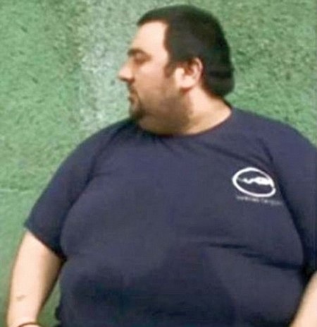 Giảm 141 kg trọng lượng cơ thể nhờ ăn kiêng - 1 Marius Stoicas trước khi giảm cân, với trọng lượng lúc tối đa lên đến 227 kg.