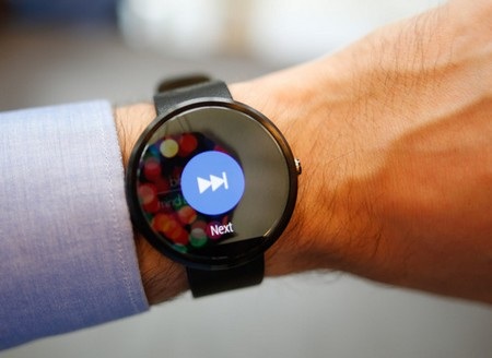 Cận cảnh Moto 360 - Smartwatch đẹp nhất hiện nay - 7 Điều khiển chức năng chơi nhạc trên smartphone