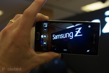 Ảnh thực tế smartphone đầu tiên chạy nền tảng Tizen của Samsung - 13 Ứng dụng chụp ảnh