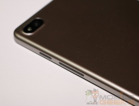 Computex 2014: Smartphone chạy Windows Phone lớn nhất thế giới trình làng - 5 T.Thủy