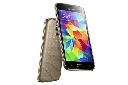 Đọ cấu hình Galaxy S5 mini với loạt smartphone cỡ nhỏ  - 1 Galaxy S5 mini là bản nâng cấp ấn tượng so với phiên bản Galaxy S4 mini trước đây