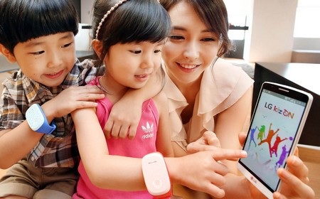 LG ra mắt thiết bị đeo tay thông minh dành riêng cho trẻ em - 2 Các hoạt động và vị trí của trẻ em sẽ được bố mẹ giám sát thông qua ứng dụng trên smartphone