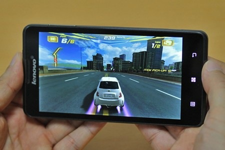 Lenovo P780: Thiết kế đẹp, pin bền bỉ - 1 Lenovo P780: Thiết kế đẹp, pin bền bỉ