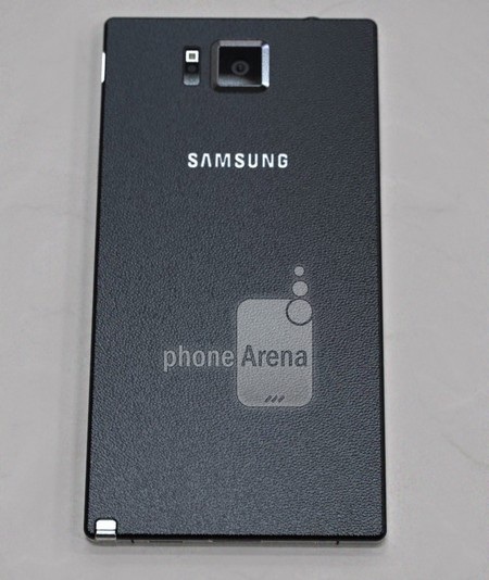 Rò rỉ ảnh thực tế rõ nét của Galaxy Note 4 - 6 Ảnh chụp vỏ hộp đựng của Galaxy Note 4 đã bị rò rỉ trước đó