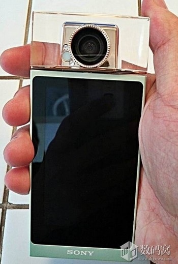 Lộ diện smartphone với camera thiết kế lạ của Sony - 1 Phần camera được thiết kế trong suốt đẹp mắt