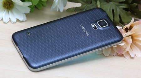 Giải pháp hạn chế rắc rối do smartphone hết pin - 4 Samsung S5: