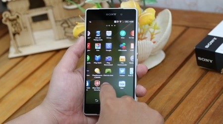 Giải pháp hạn chế rắc rối do smartphone hết pin - 1 Xperia Z2: