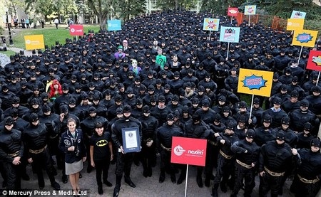 Số người tham gia lập kỷ lục đã “nhuộm đen” cả một góc công viên