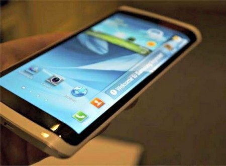 Dự đoán chân dung Galaxy Note 4 dựa trên tin đồn - 2 Từng có tin đồn cho rằng Samsung trang bị màn hình cảm ứng đa cạnh cho Galaxy Note 4