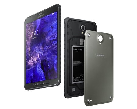 Samsung lần đầu ra mắt máy tính bảng "nồi đồng cối đá" chống nước và va đập - 3 Pin trên sản phẩm có thể tháo rời và thay thế